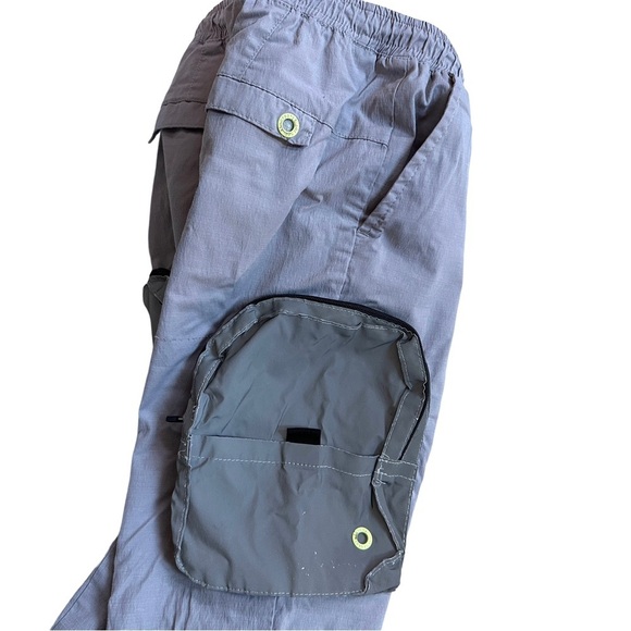 ⭐️ 5 for $25 RESERVED Kids Gray Cargo Pants Reflective Pockets Size 5-6 Yrs - Picture 3 of 8
